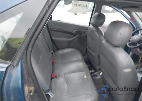 2000 Ford Focus Zts z USA, uszkodzony, nr VIN 1FAHP3833YW354544